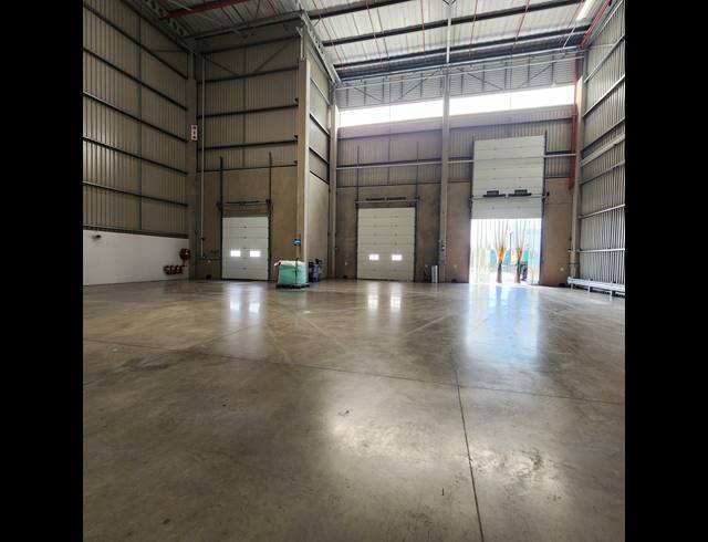 3,450M² WAREHOUSE TO LET IN RIVERHORSE VALLEY